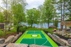 LUX Lakefront Sleeps18 Pickleball HotTub Sauna Gym Arcade Basketball Volleyball